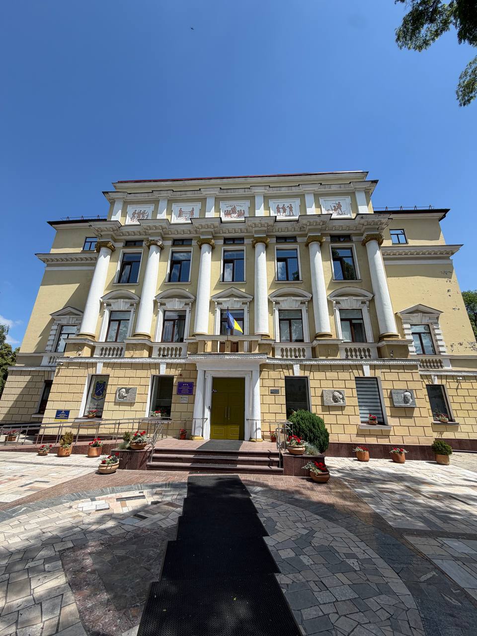 Головна сторінка сайту ліцею №23 «Соборний»